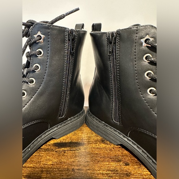 SO Girls Roxana Black/Silver Combat Boots NWT Various Sizes - Picture 6 of 7